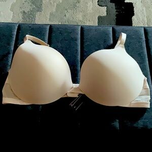 Victoria Secret Push-Up Nude colour Bra 38DD